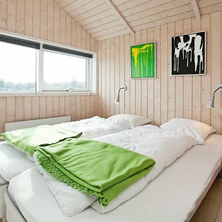 Three-bedroom Holiday In Orsted 7